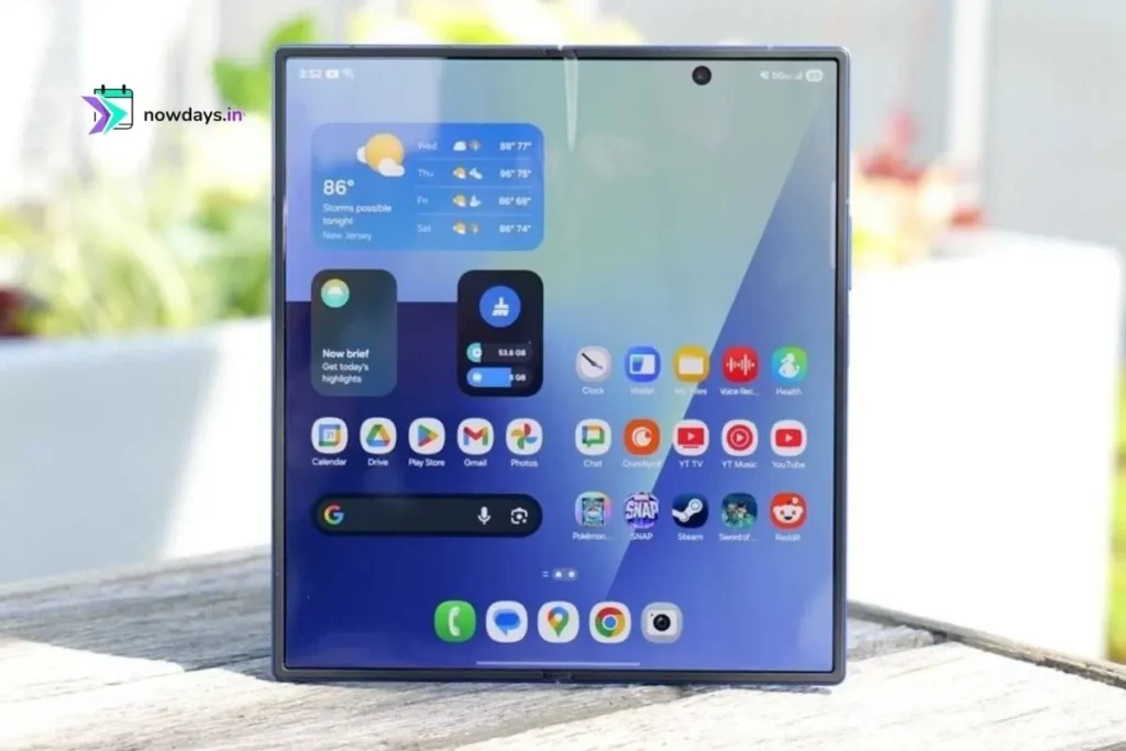 2.1 Lakh Pre-Orders in 48 Hours?! Samsung’s Foldables Are on Fire in India!