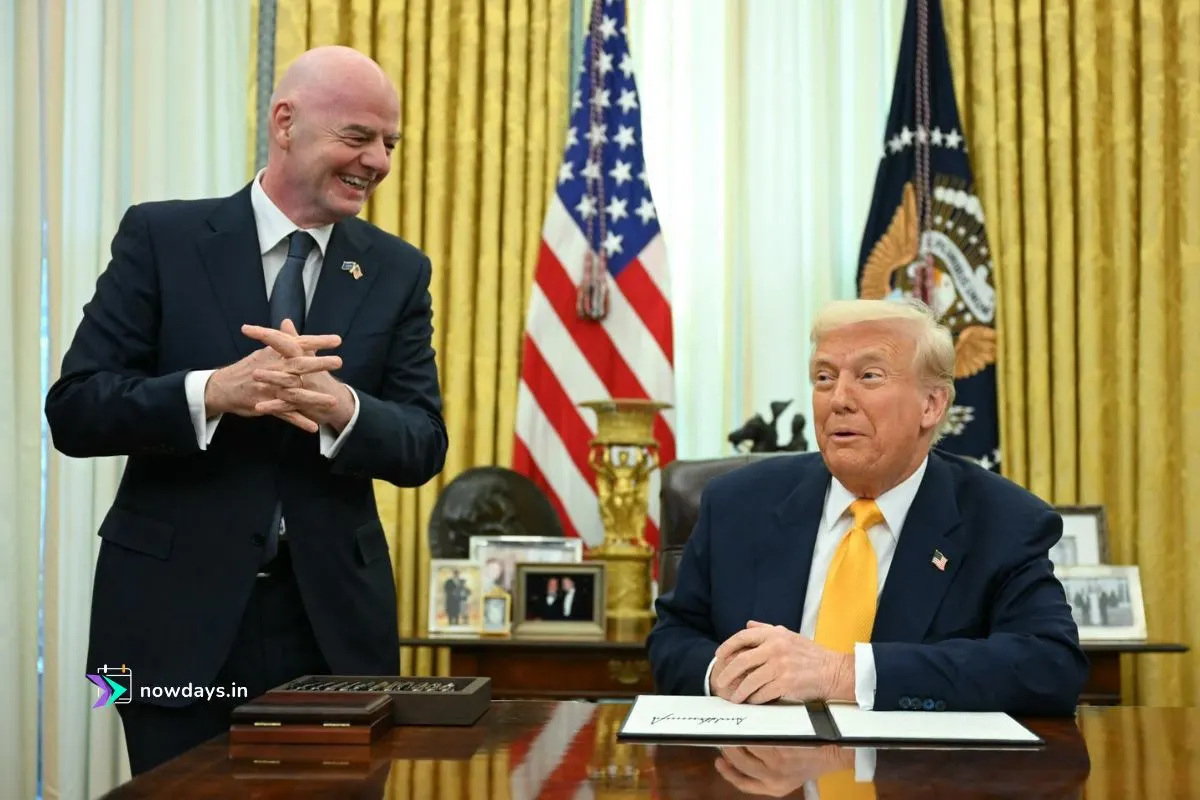 Gianni Infantino, president of FIFA, and Donald Trump, president of the US, in the Oval Office at the White House in Washington, on March 7, 2025. JIM WATSON / AFP
